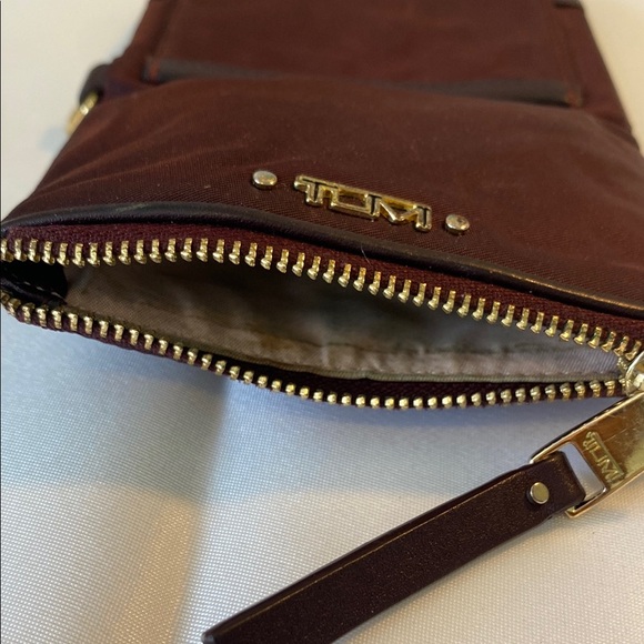 TUMI Dark Red Leather Wallet with Gold Accents - Picture 9 of 10